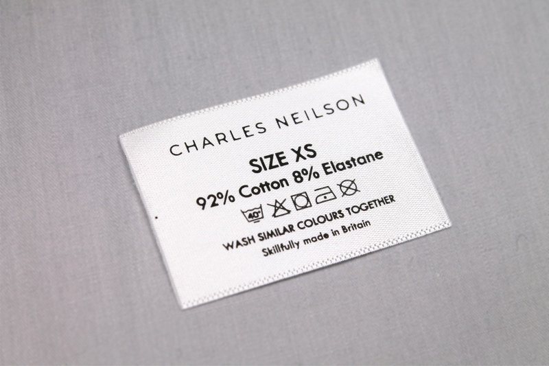 Woven edge: Self-finished selvedge resists fraying naturally.