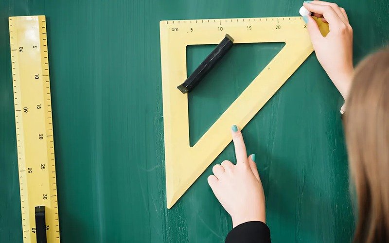 If both sides of the item you're checking line up perfectly with the arms of the L-square, then your corner is a true 90-degree right angle
