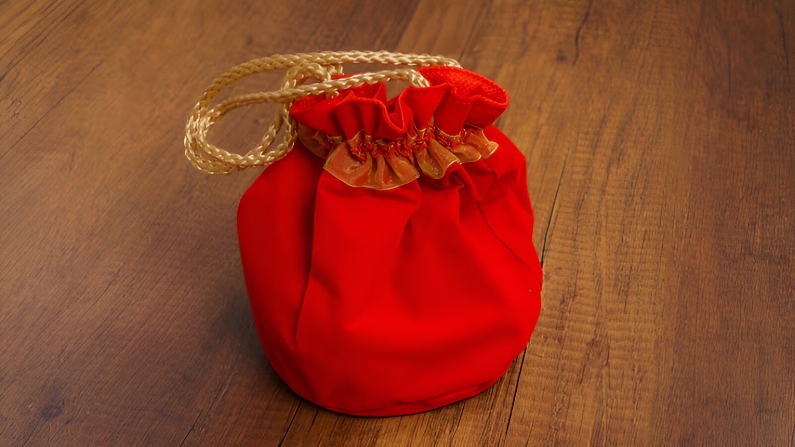 The fabric tube the drawstring slides through