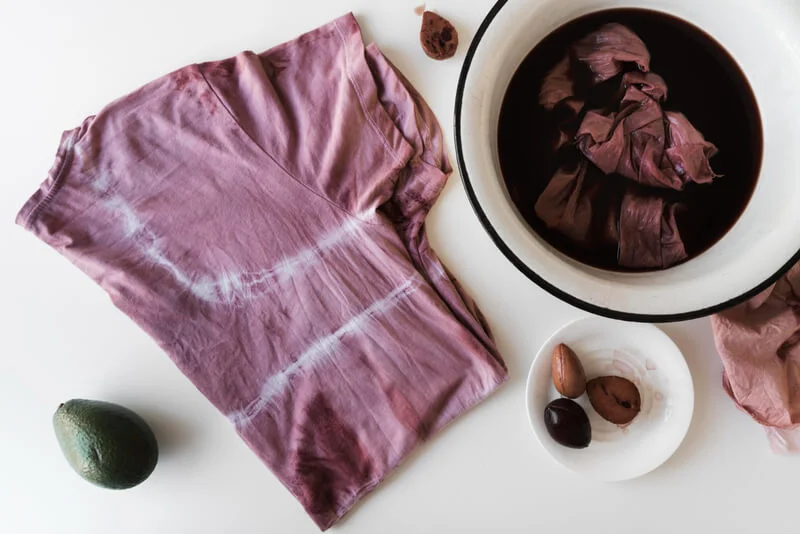 Garment-dye: Coloring fully made clothes.