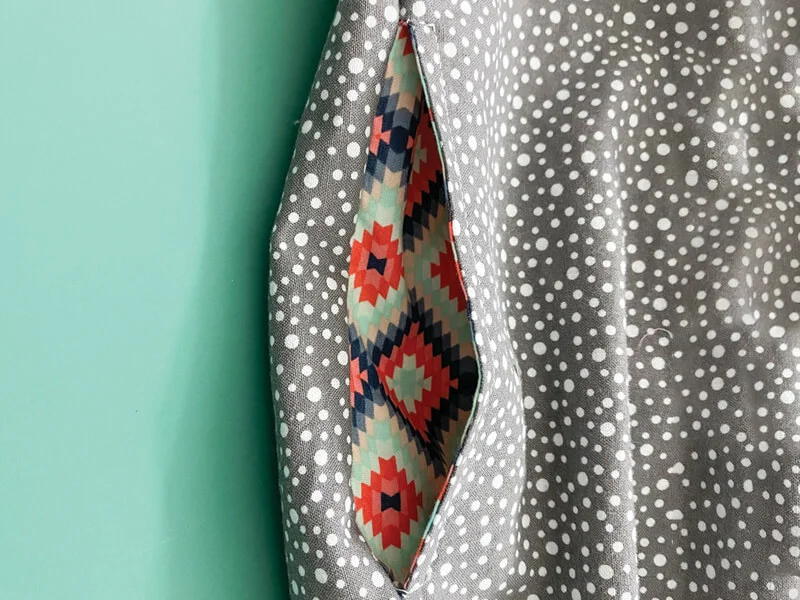 Inseam pockets in action: Found in your favorite pants & dresses!