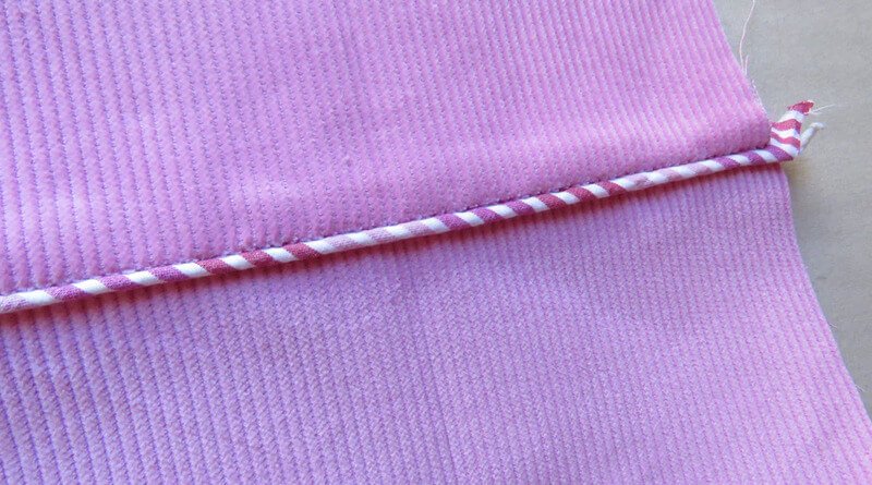 Piping: The smart, raised fabric edge.