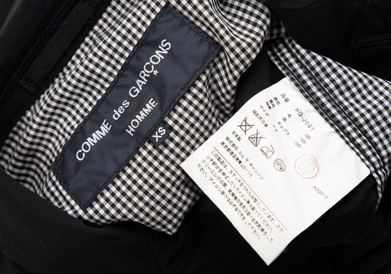 Puckered label: When shrinkage affects branding.