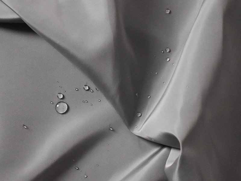 Uncompromised dryness: The essence of waterproof.