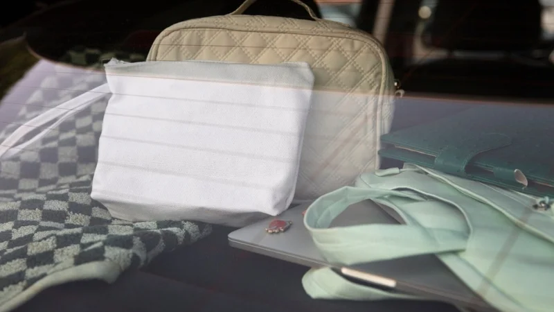 The material of your zipper bag affects its durability